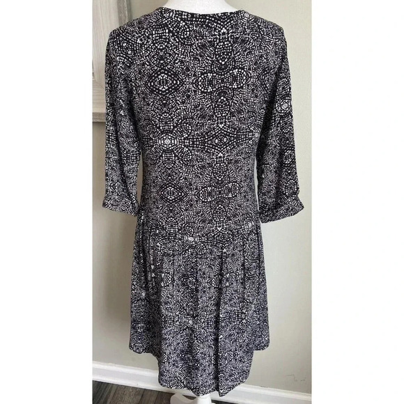 Garnet Hill Dress Long Sleeve Black Gray Size 4 - Picture 2 of 5